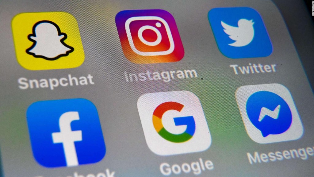 Condado de EE.UU.  pidió redes sociales por afectar la salud de los jóvenes