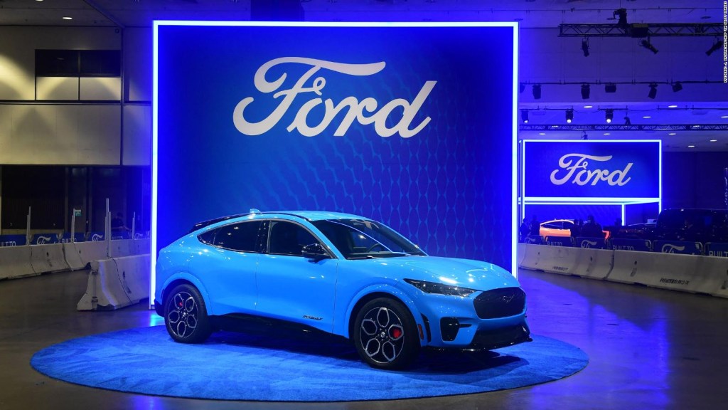Ford golpea a las ventas de autos eléctricos