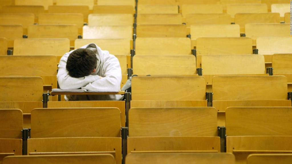 Pelajar Amerika sedang mempertimbangkan untuk berhenti kuliah karena alasan kesehatan mental