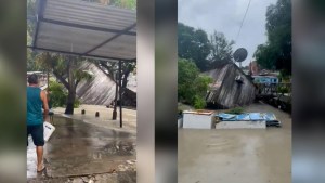 La fuerza del agua arrastra una casa en Brasil