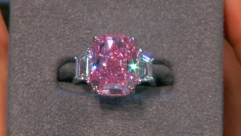 Subastarán un "ultrararo" diamante rosa por casi US$ 35 millones