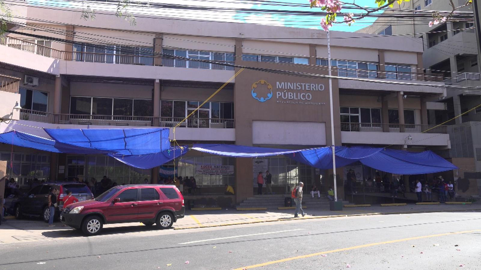 Huelga de empleados y fiscales del Ministerio Público en Honduras alcanza un nivel crítico