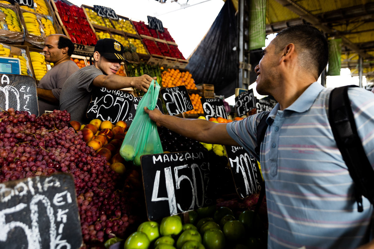 América Latina verá menos inflación en 2023, dice experto