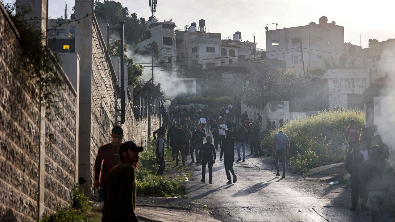 Mueren Seis Palestinos Durante Una Redada Israelí Contra El Sospechoso