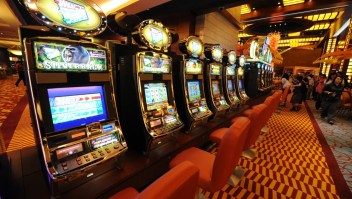 Máquinas tragamonedas en un casino de Estados Unidos.