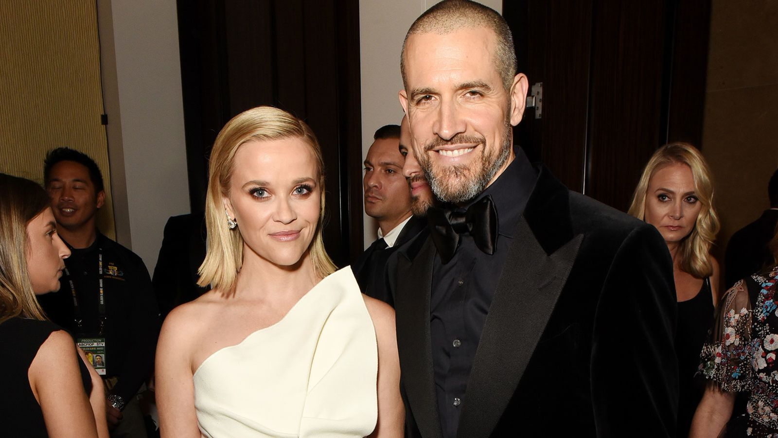 Reese Witherspoon anuncia que se divorcia de su esposo Jim Toth
