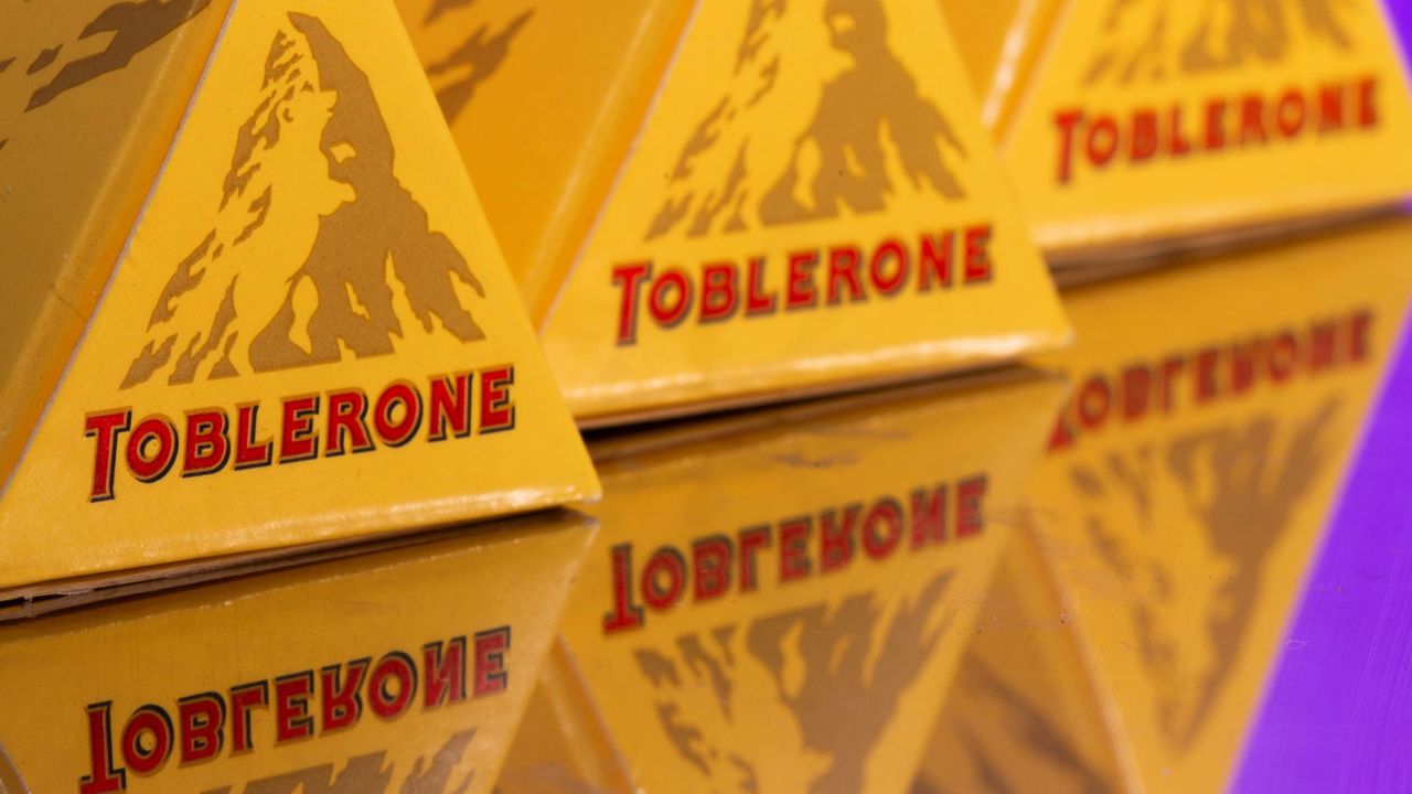 ¿Por qué Toblerone tiene que cambiar la imagen icónica de una montaña en su paquete?