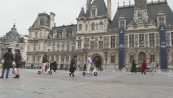 París prohíbe el uso de patinetas eléctricas, ¿por qué?