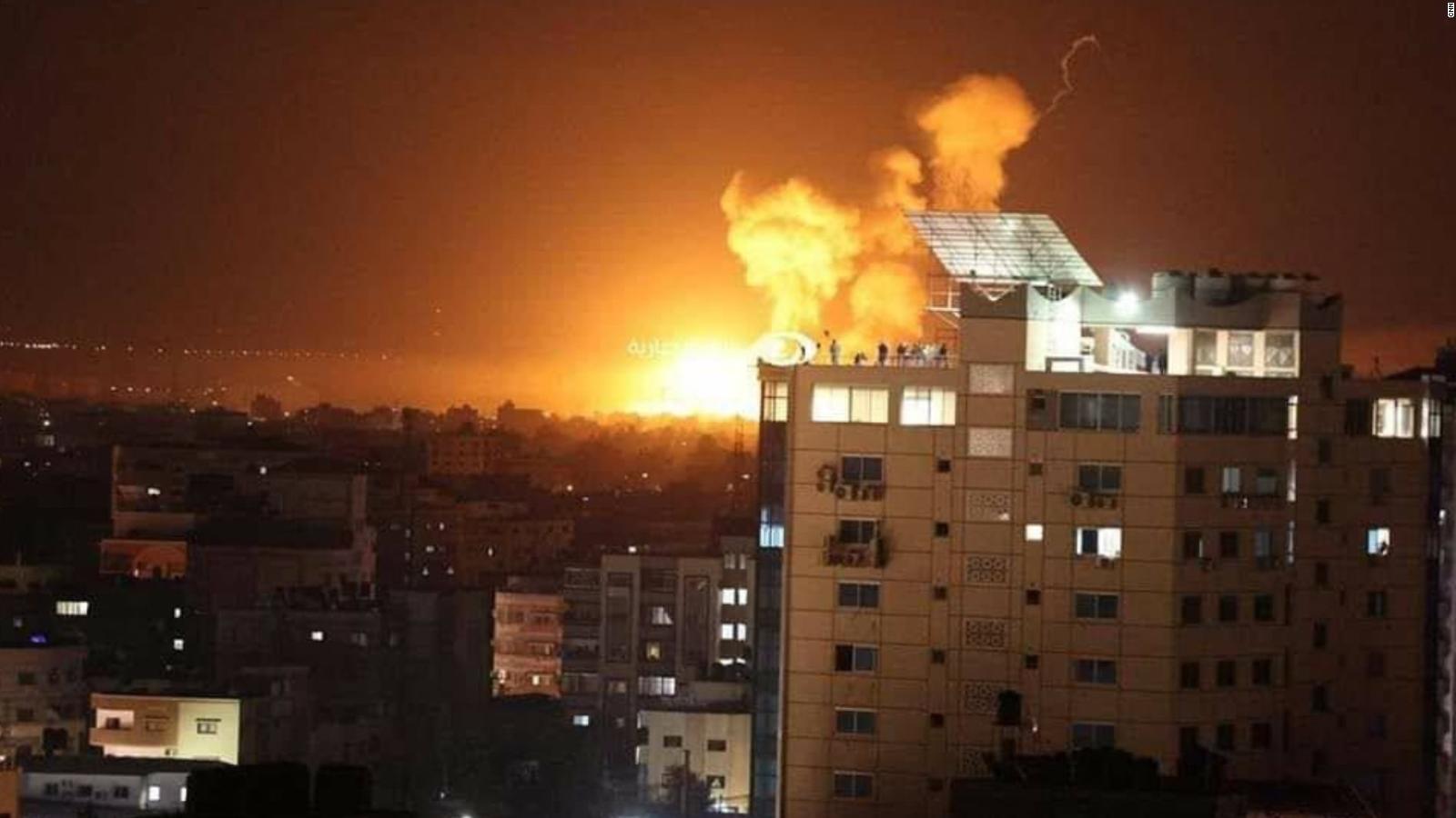 Israel ataca Gaza tras decenas de cohetes disparados desde el Líbano