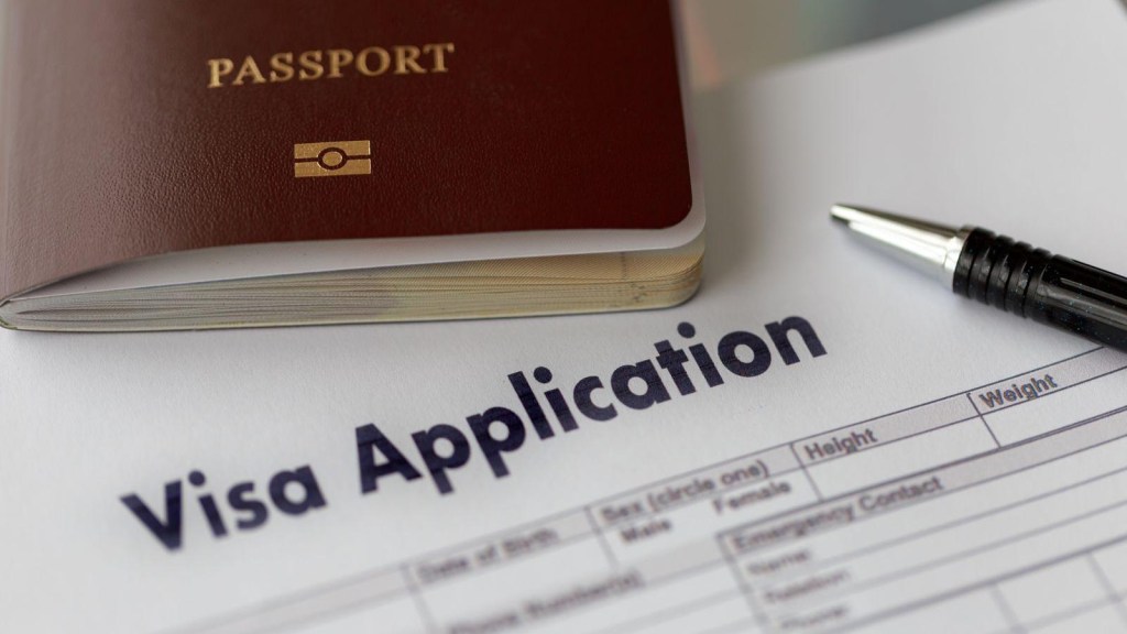 ¿Cuándo aumentarán las tarifas de visa de EE. UU.?
