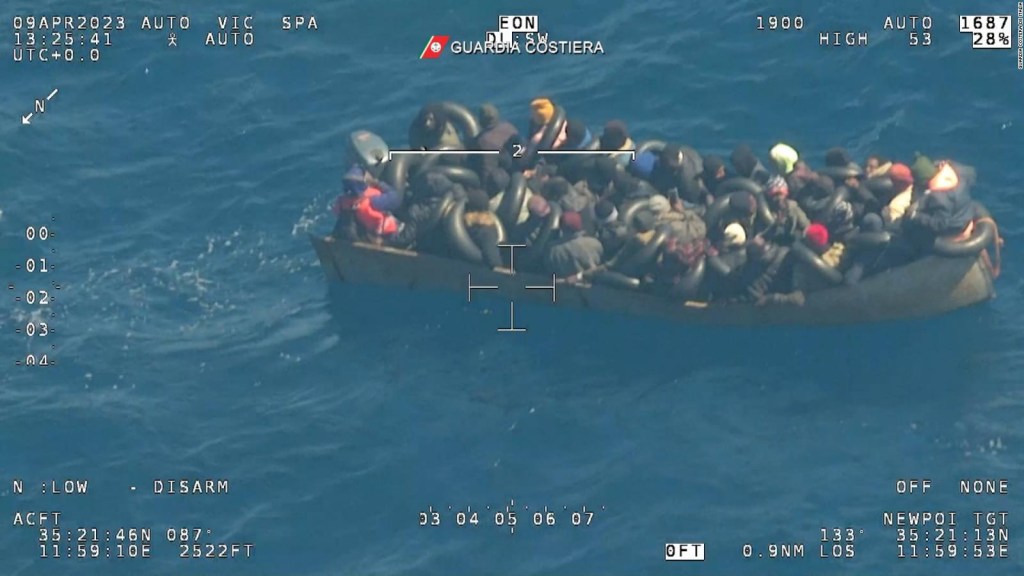 Operativo de rescate para salvar a unos 400 migrantes