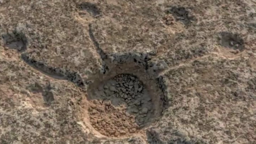 Mira los curiosos símbolos encontrados en el desierto de Qatar