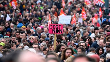 Manifestantes franceses irrumpen en la sede del gigante del lujo LVMH