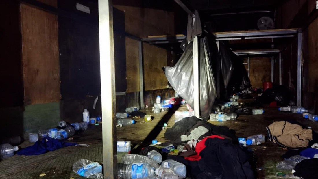 Hallan a más de 200 migrantes hacinados en un camión en México