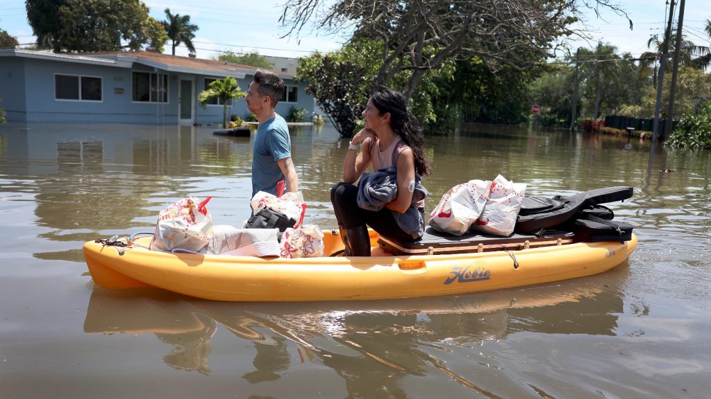  tours the areas affected by flooding in Fort Lauderdale