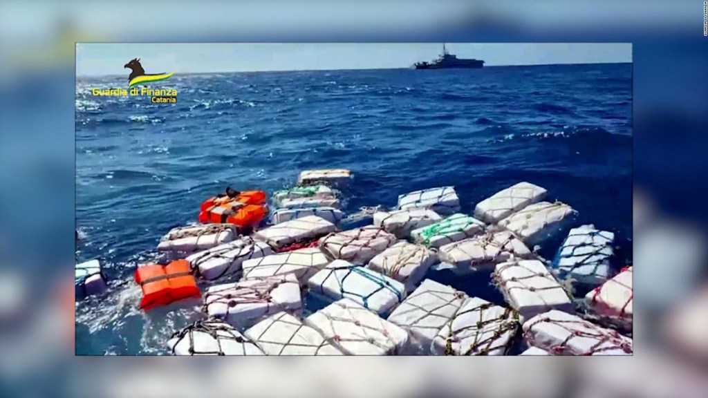 La Policía italiana recupera una cantidad récord de cocaína en el Mediterráneo
