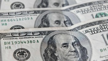 Cotización del dólar "blue" superó los $ 408 en Argentina