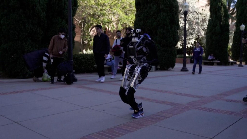 Cuidado Messi, Artemis, el robot humanoide que juega al fútbol, ​​está listo