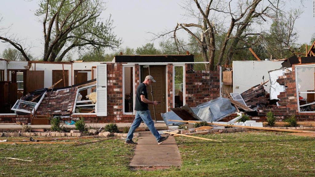 Seven tornadoes hit Oklahoma
