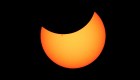 Vea cómo se veía el raro eclipse solar híbrido en Australia