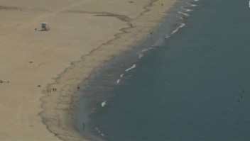 Contaminación de aguas residuales provoca cierre de 11 kilómetros de playas californianas