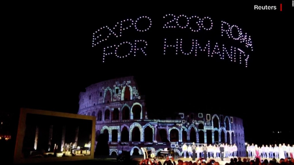 Roma busca ser sede de la Expo 2030 con este espectáculo aéreo