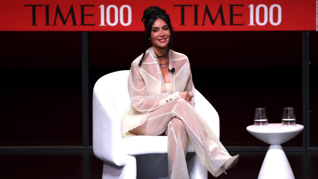 Kim Kardashian revela detalles de su éxito con sus emprendimientos
