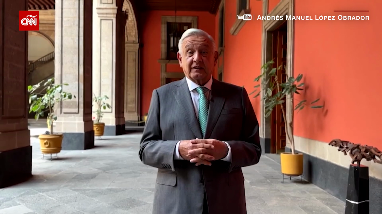 Mira el video del presidente López Obrador que despierta polémica en México  - CNN Video