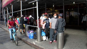 Nueva York pide ayuda por la llegada de miles de migrantes