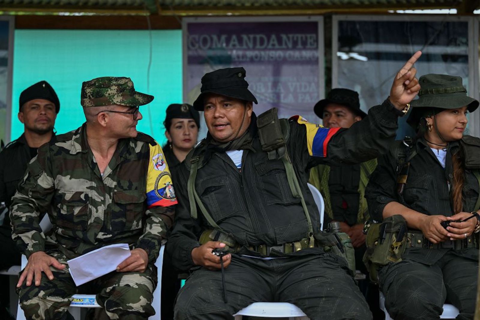 The Colombian government suspended a ceasefire with FARC rebels after the deaths of four minors