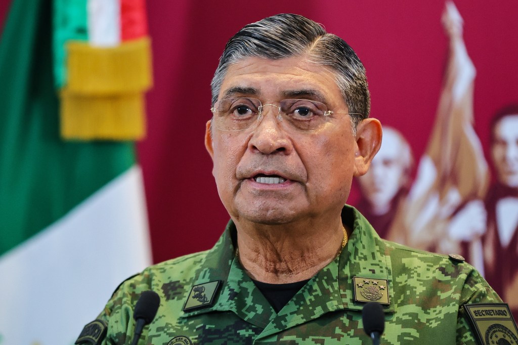 Luis Cresencio Sandoval, Secretario de Defensa