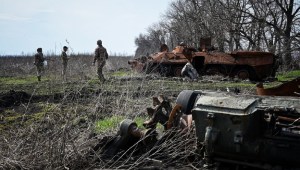 Ucrania mantiene su defensa de las ciudades clave del este, asediadas por Rusia.