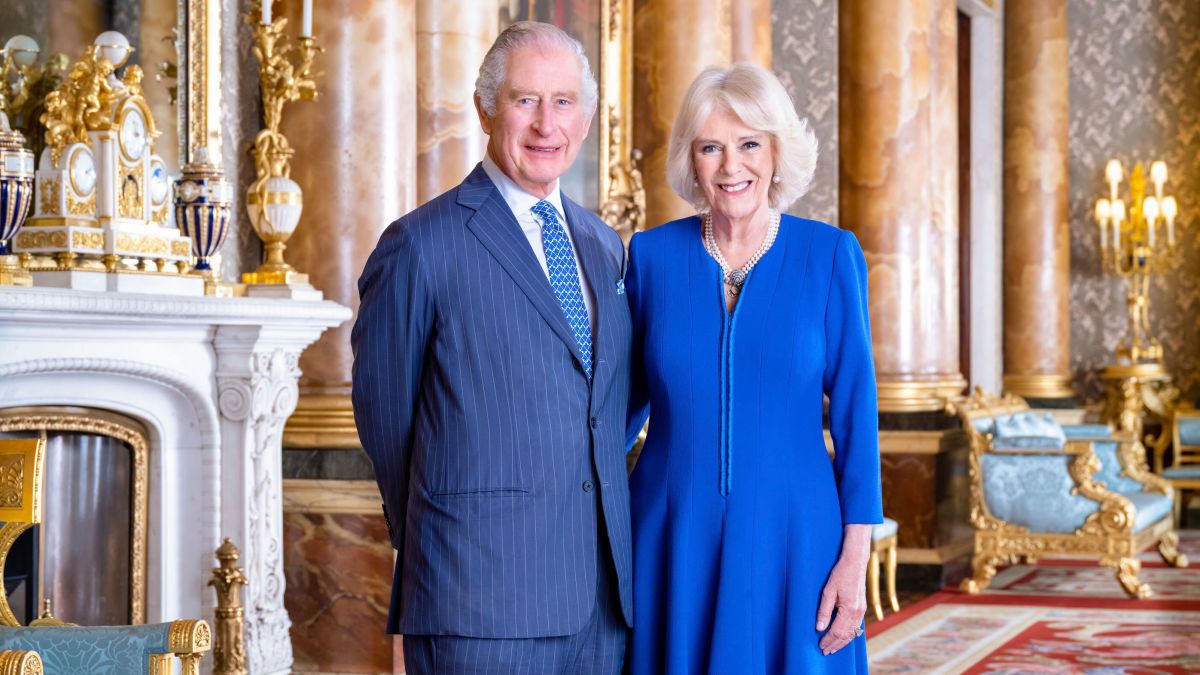 Publican nuevas fotos del rey Carlos III y de la reina ...