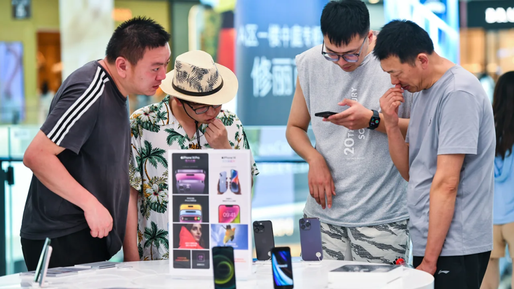 En China, cerca de tres cuartas partes de los usuarios de teléfonos inteligentes utilizan el sistema Android. (Crédito: Luo Yunfei/China News Service/VCG/Getty Images)