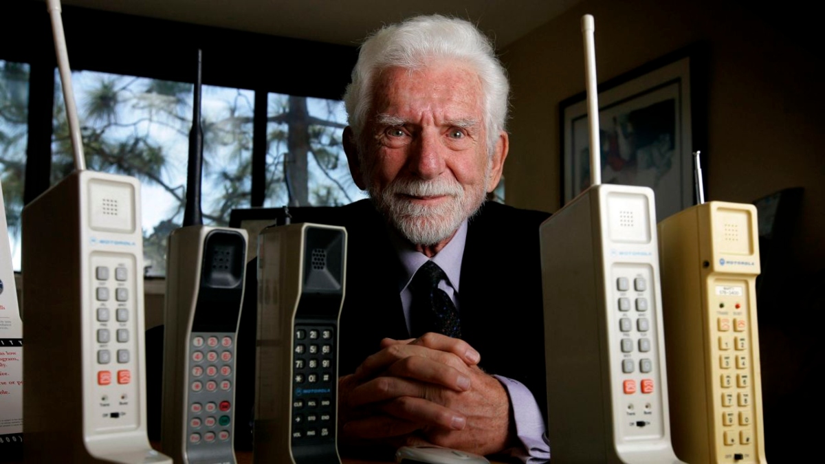 La extraordinaria razón por la cual el teléfono celular tuvo que ser  inventado en un plazo de 3 meses - BBC News Mundo