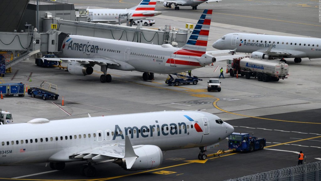 American Airlines pilots close in on strike