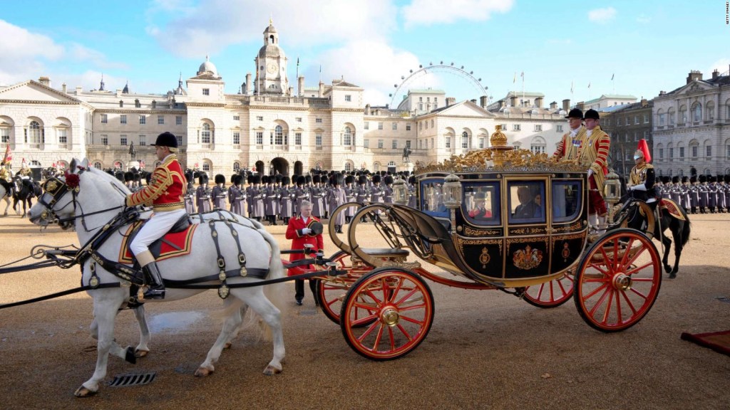Pelajari tentang kereta kerajaan Raja Carlos III