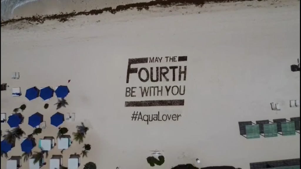 Sorprende a turistas en Cancún con mensaje por el Día de Star Wars