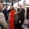 Tiktoker saluda a William y Kate en el metro de Londres