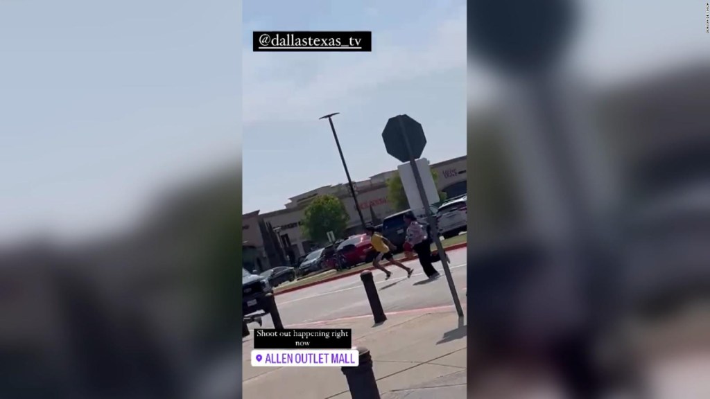 This Is The Moment The Texas Shooter Arrives At The Mall