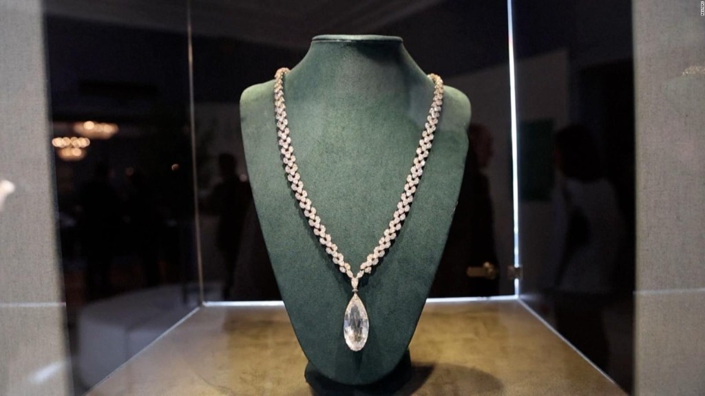 Echa un vistazo a esta colección de joyas de un millón de dólares en subasta