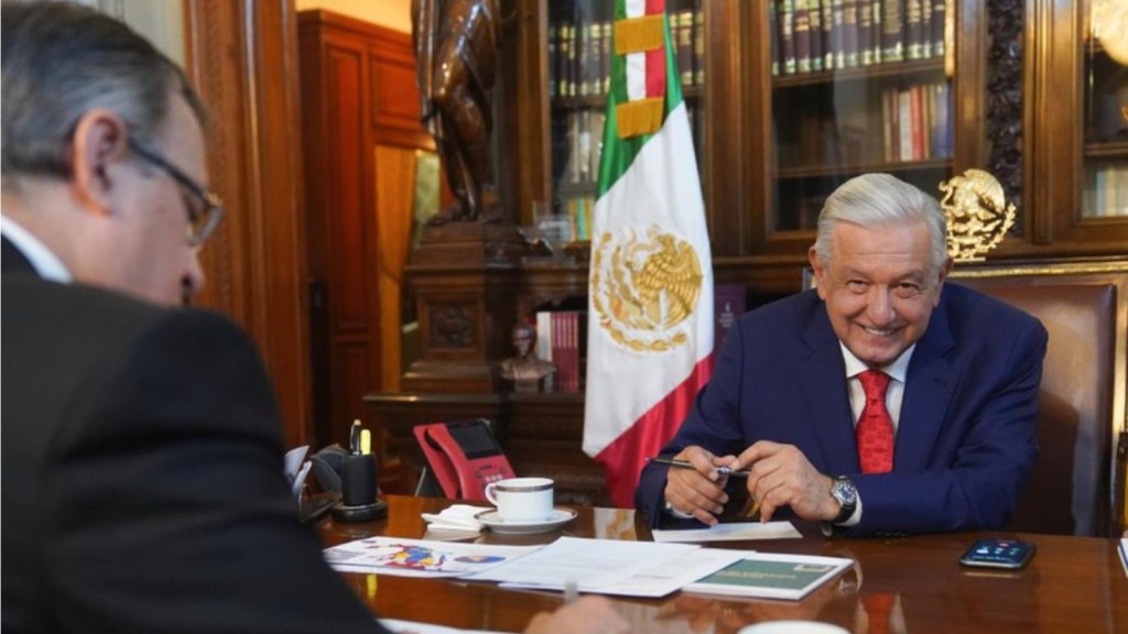 What did Biden and AMLO talk about before Title 42 ended?