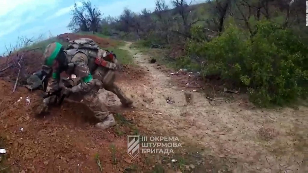 CNN obtains access to the tropas ucranianas in Bakhmut