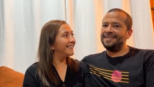 Fueron separados al nacer y se reencuentran 42 años después en Chile