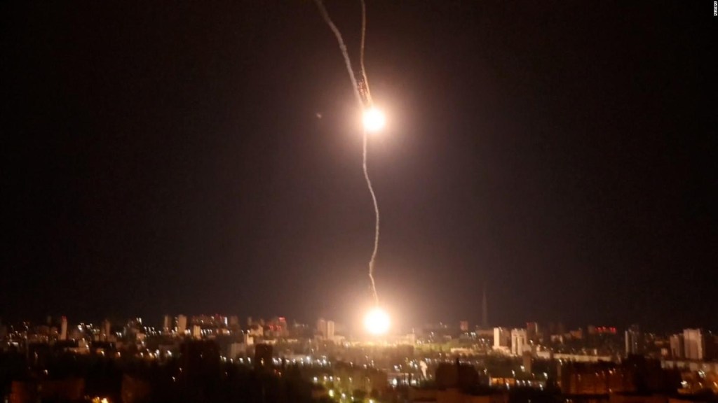 Mira las imágenes de "excepcional" ataque aéreo contra Kyiv