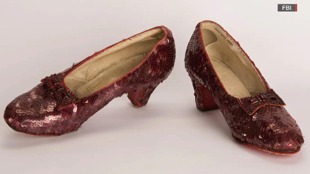 Man charged with stealing red shoes from "The Wizard of Oz"