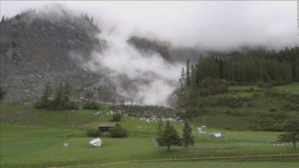 Una caduta massi da una montagna ha messo a rischio la società svizzera