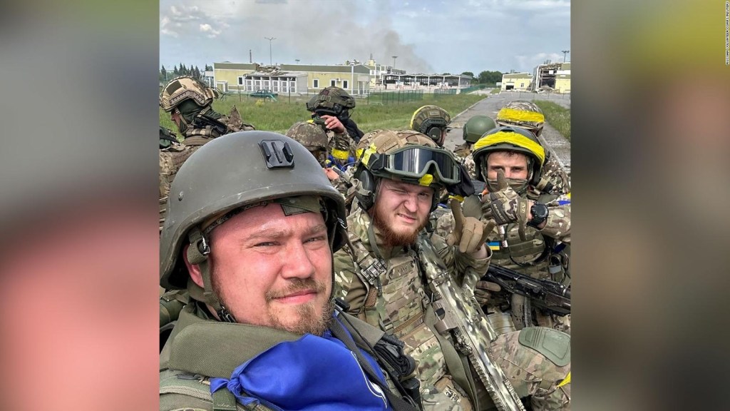 Se dice que grupos de combatientes rusos provienen de Ucrania