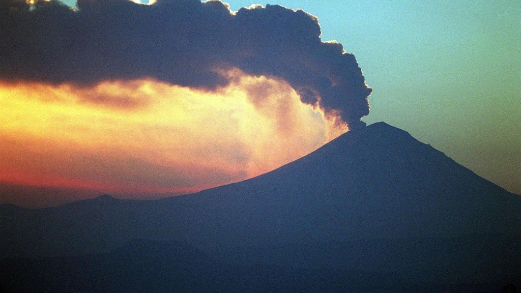 Pasos a seguir antes del aumento de la actividad en el volcán Popocatépetl de México