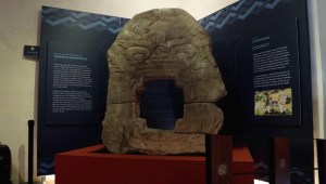 México recupera la pieza arqueológica "Portal al Inframundo"